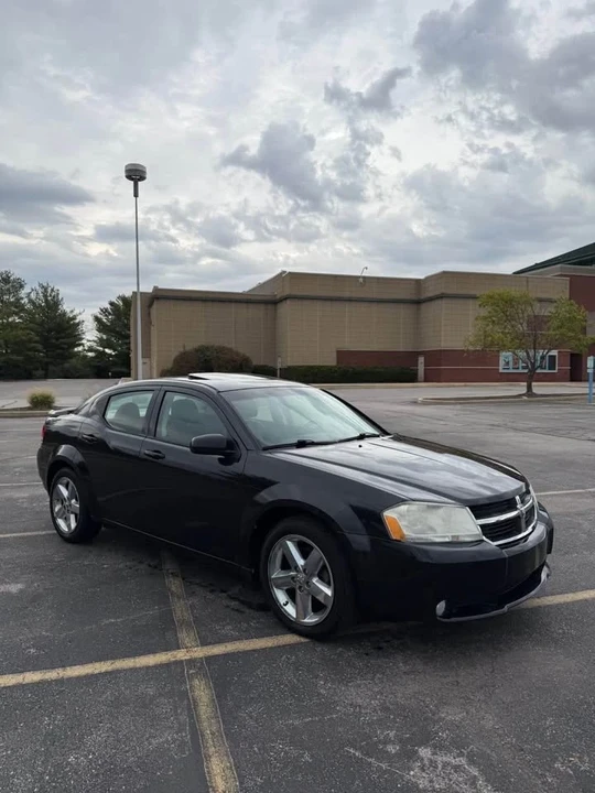 2010 Dodge Avenger Sedan - Image 2 of 13