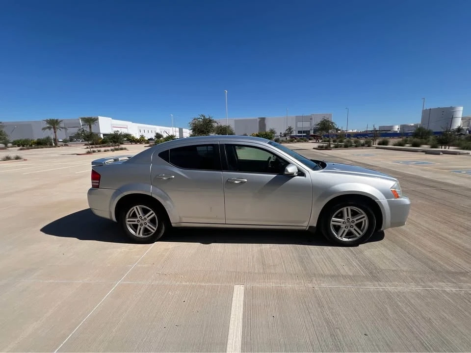 2010 Dodge Avenger Sedan - Image 5 of 14