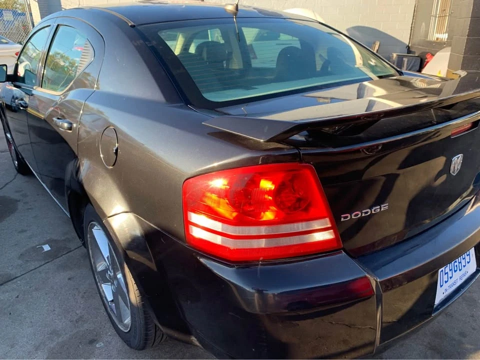 2010 Dodge Avenger Sedan - Image 4 of 8
