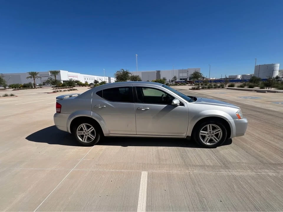 2010 Dodge Avenger Sedan - Image 10 of 14