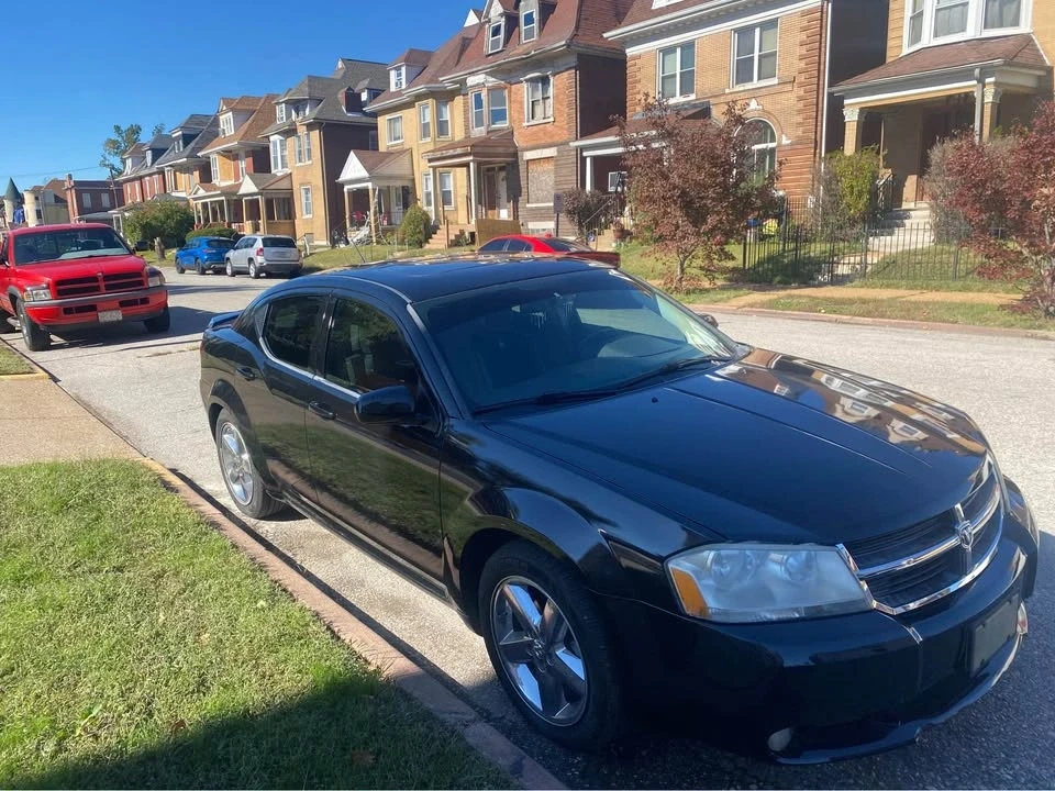 2010 Dodge Avenger Sedan - Image 2 of 3