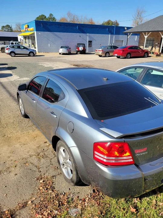 2010 Dodge Avenger Sedan - Image 6 of 11