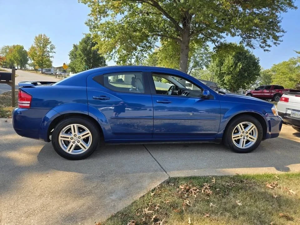 2010 Dodge Avenger Sedan - Image 3 of 7