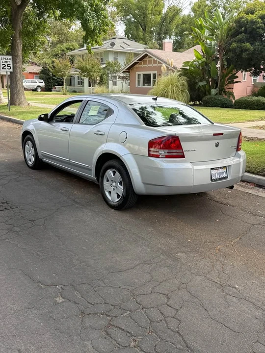 2010 Dodge Avenger Sedan - Image 6 of 7