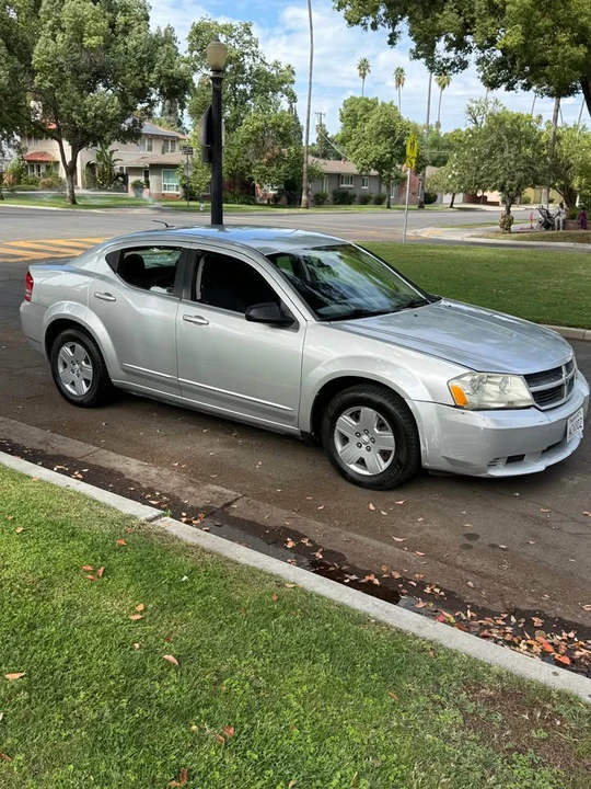 2010 Dodge Avenger Sedan - Image 2 of 7