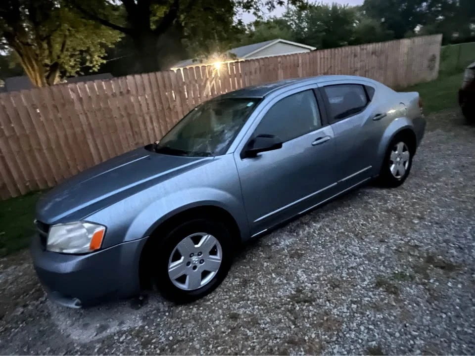 2010 Dodge Avenger Sedan - Image 4 of 5