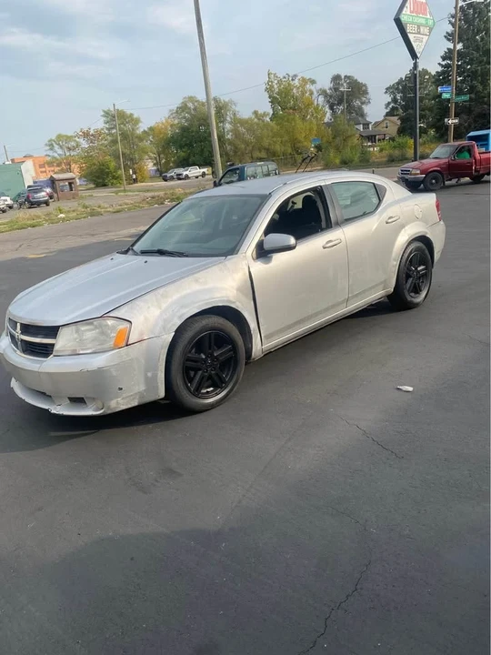 2010 Dodge Avenger Sedan - Image 8 of 10
