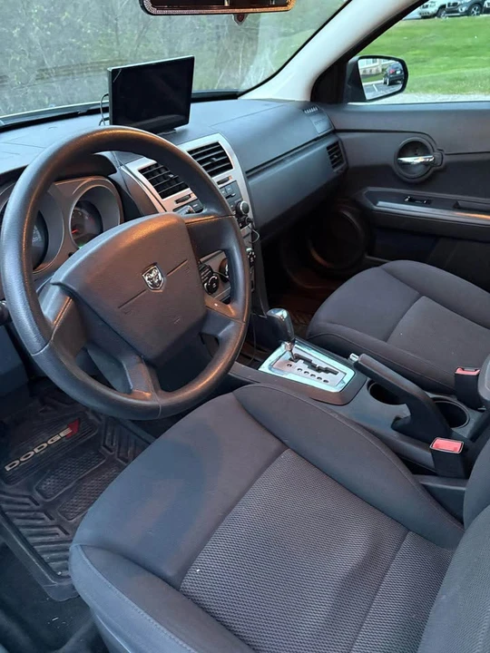 2010 Dodge Avenger Sedan - Image 5 of 8
