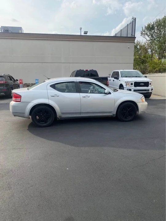 2010 Dodge Avenger Sedan - Image 3 of 10