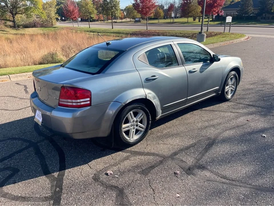 2010 Dodge Avenger Sedan - Image 8 of 12