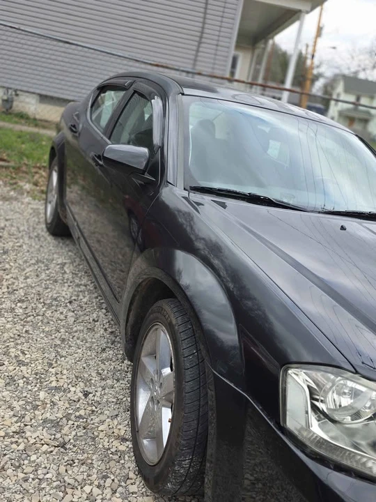 2010 Dodge Avenger Sedan - Image 3 of 8