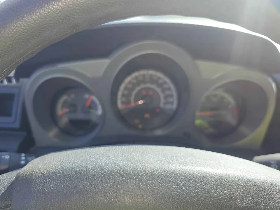 2010 Dodge Avenger Sedan - Image 4 of 4