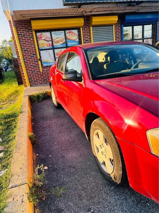 2010 Dodge Avenger Sedan - Image 4 of 12
