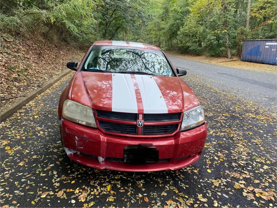 2010 Dodge Avenger Sedan - Image 2 of 8
