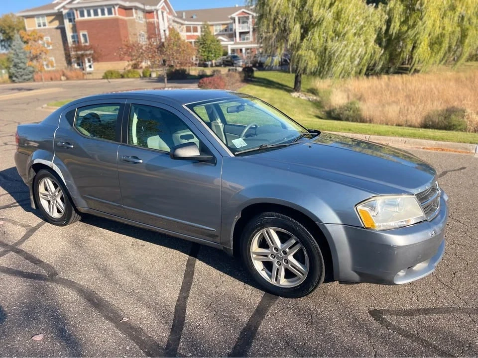 2010 Dodge Avenger Sedan - Image 7 of 11