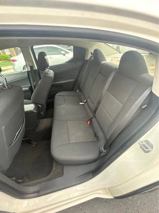 2010 Dodge Avenger Sedan - Image 4 of 8