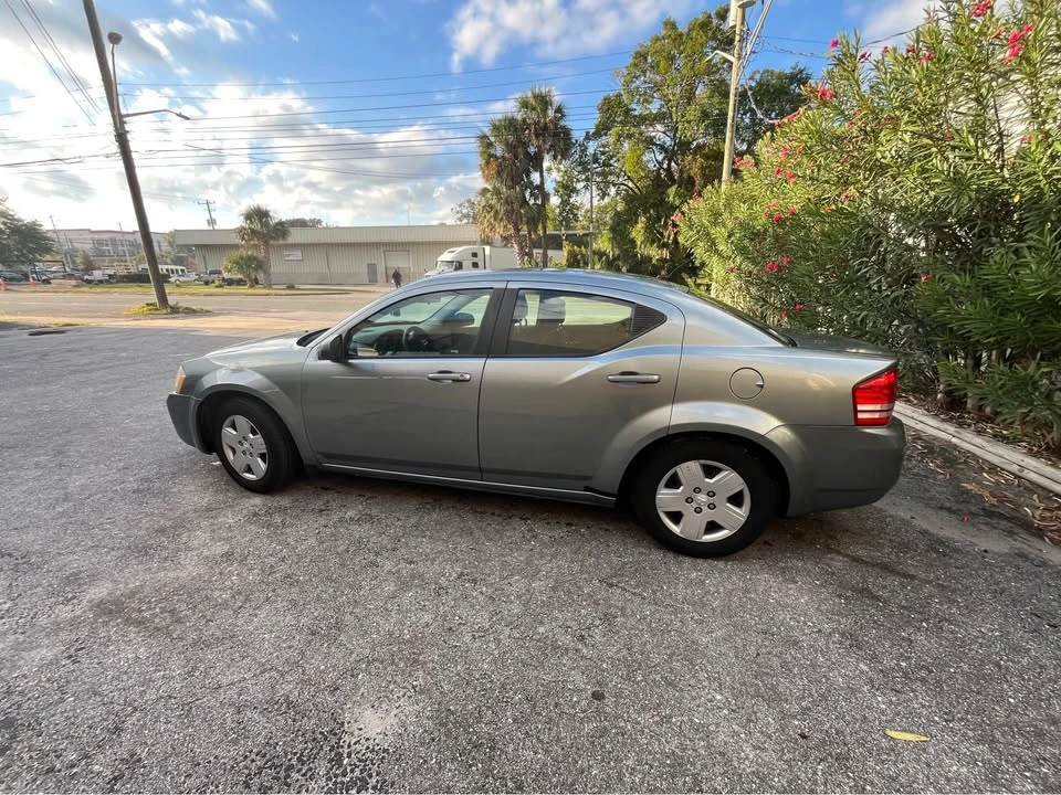 2010 Dodge Avenger Sedan - Image 5 of 6