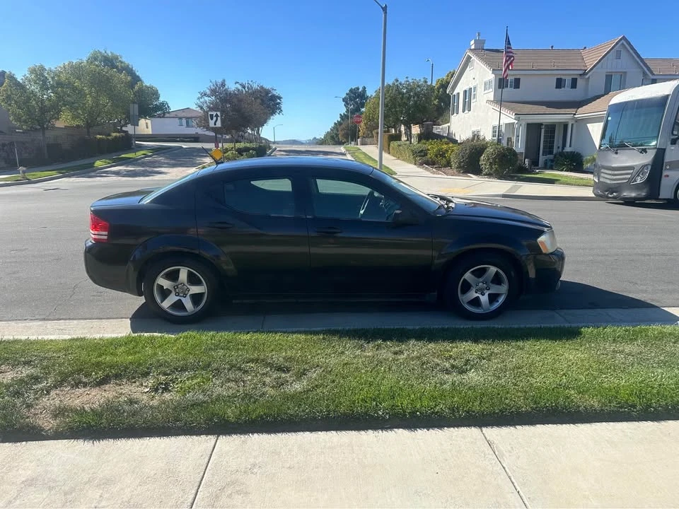 2010 Dodge Avenger Sedan - Image 6 of 14