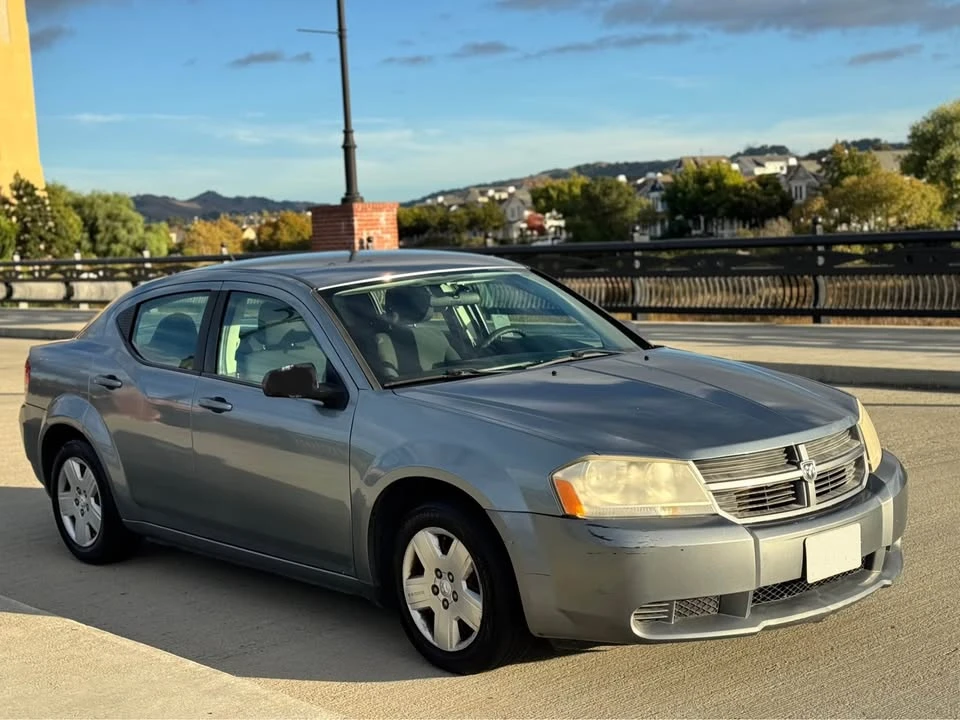 2010 Dodge Avenger Sedan - Image 4 of 13