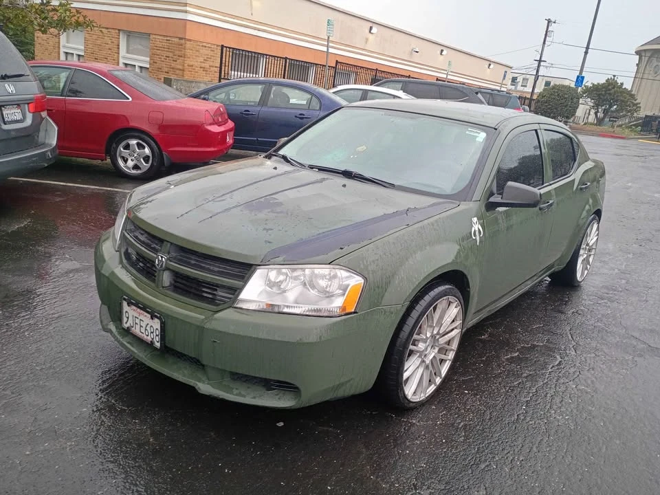 2010 Dodge Avenger Sedan - Image 8 of 11