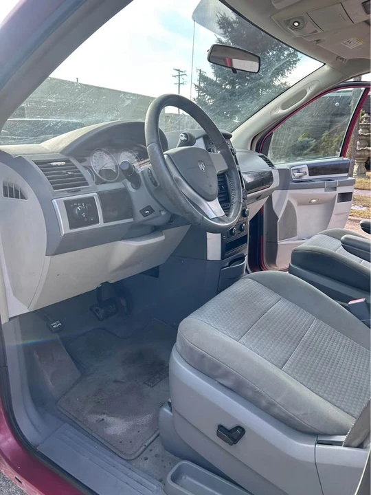 2010 Dodge Caravan - Image 14 of 16