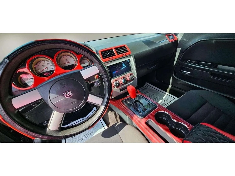 2010 Dodge Challenger 3rd Gen - Image 13 of 15