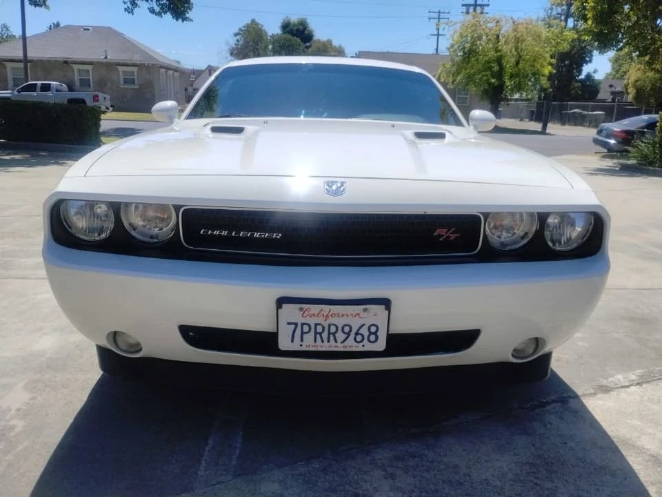 2010 Dodge Challenger 3rd Gen - Image 4 of 16