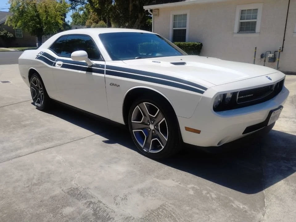 2010 Dodge Challenger 3rd Gen - Image 3 of 16