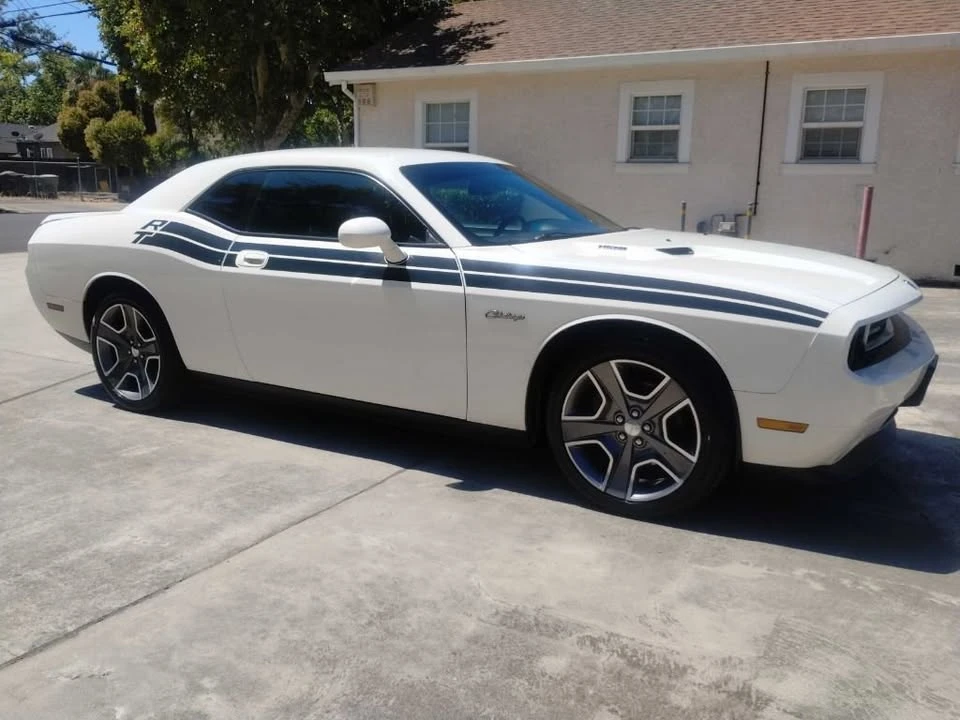 2010 Dodge Challenger 3rd Gen - Image 6 of 16