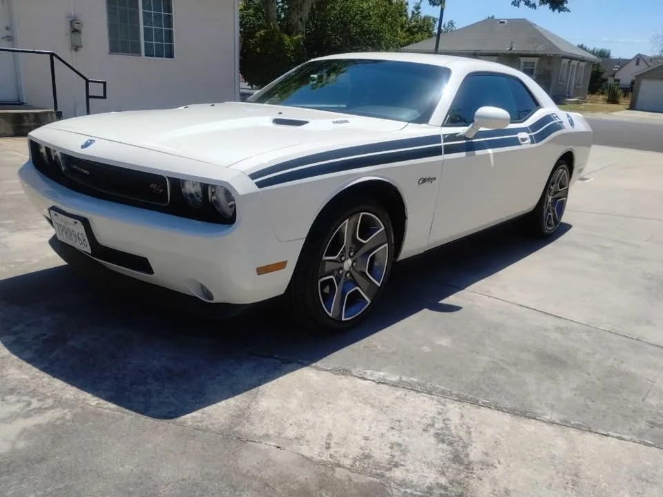 2010 Dodge Challenger 3rd Gen - Image 5 of 16