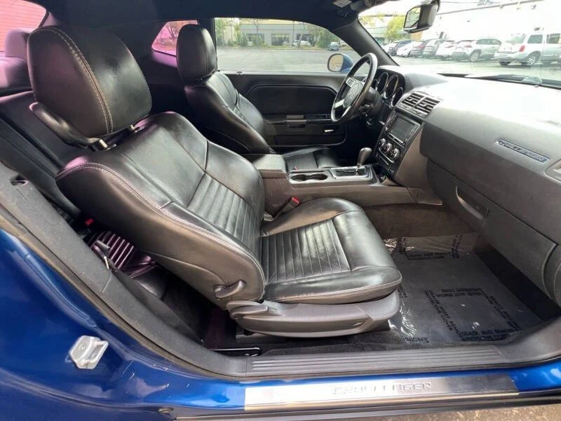 2010 Dodge Challenger 3rd Gen - Image 13 of 19