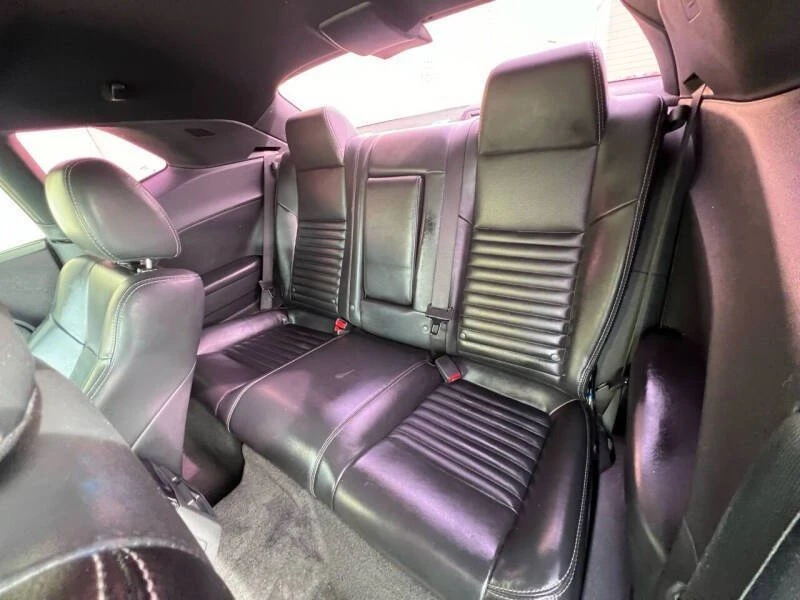 2010 Dodge Challenger 3rd Gen - Image 11 of 19