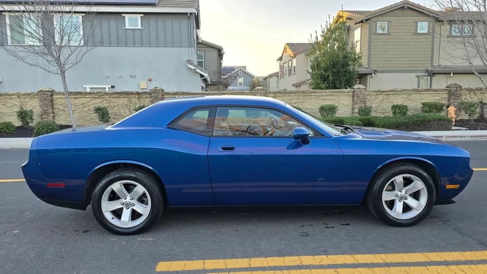 2010 Dodge Challenger 3rd Gen - Image 12 of 20