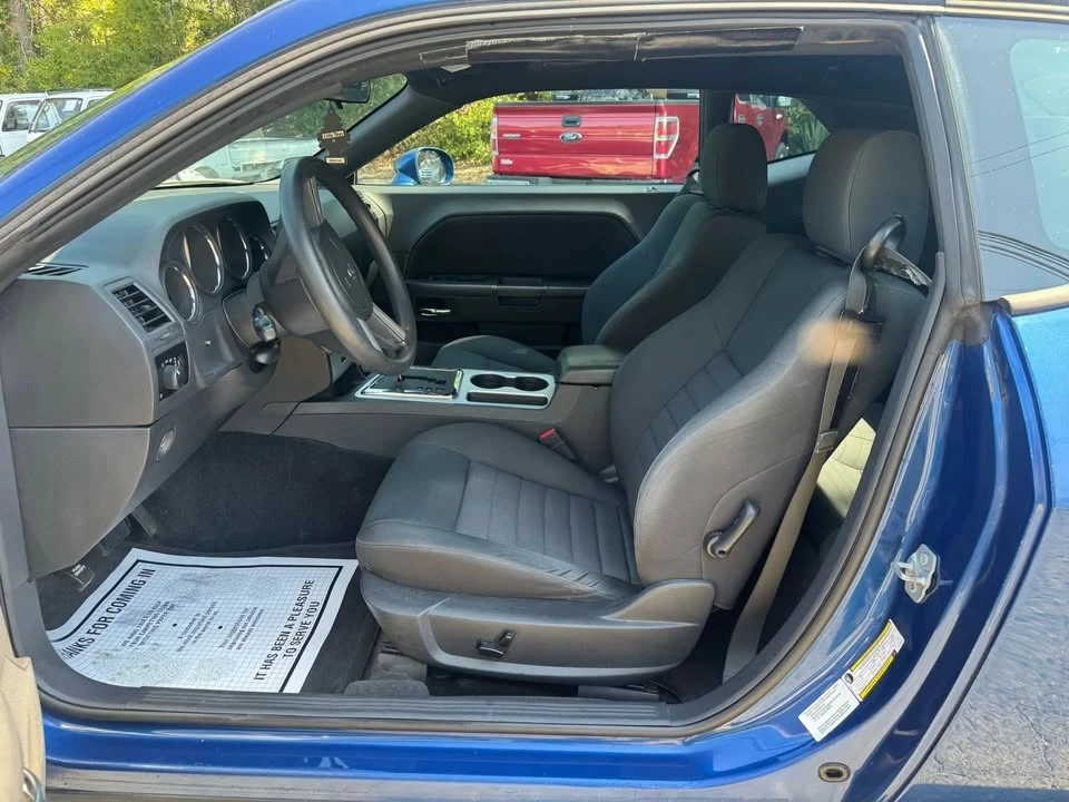 2010 Dodge Challenger 3rd Gen - Image 9 of 18