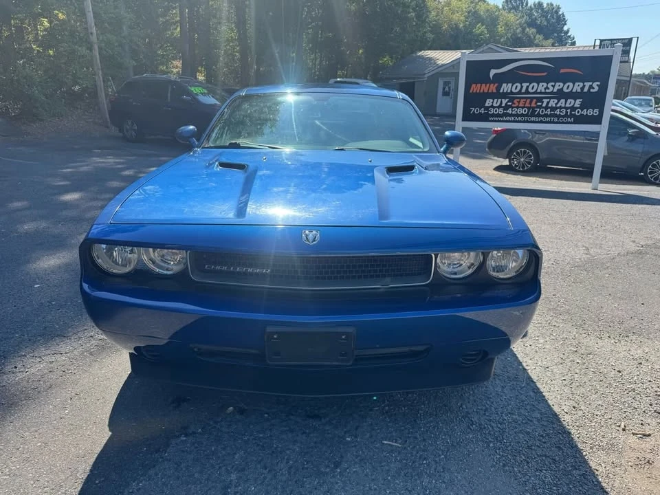 2010 Dodge Challenger 3rd Gen - Image 2 of 18
