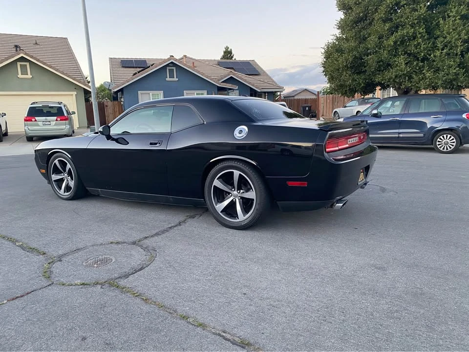2010 Dodge Challenger 3rd Gen - Image 5 of 5