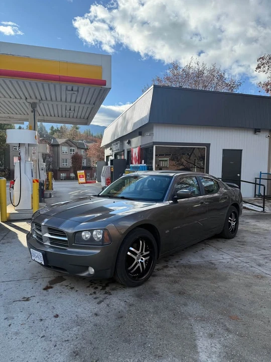 2010 Dodge Challenger 3rd Gen - Image 3 of 8