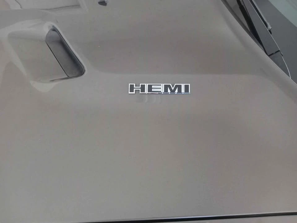 2010 Dodge Challenger 3rd Gen - Image 2 of 2