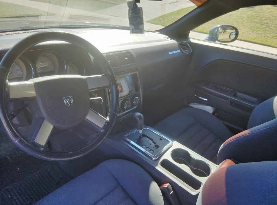 2010 Dodge Challenger 3rd Gen - Image 12 of 18