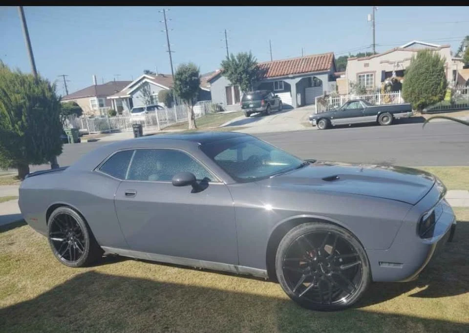 2010 Dodge Challenger 3rd Gen - Image 8 of 18