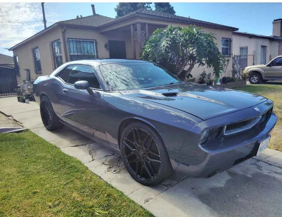 2010 Dodge Challenger 3rd Gen - Image 15 of 18