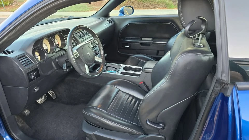 2010 Dodge Challenger 3rd Gen - Image 16 of 20