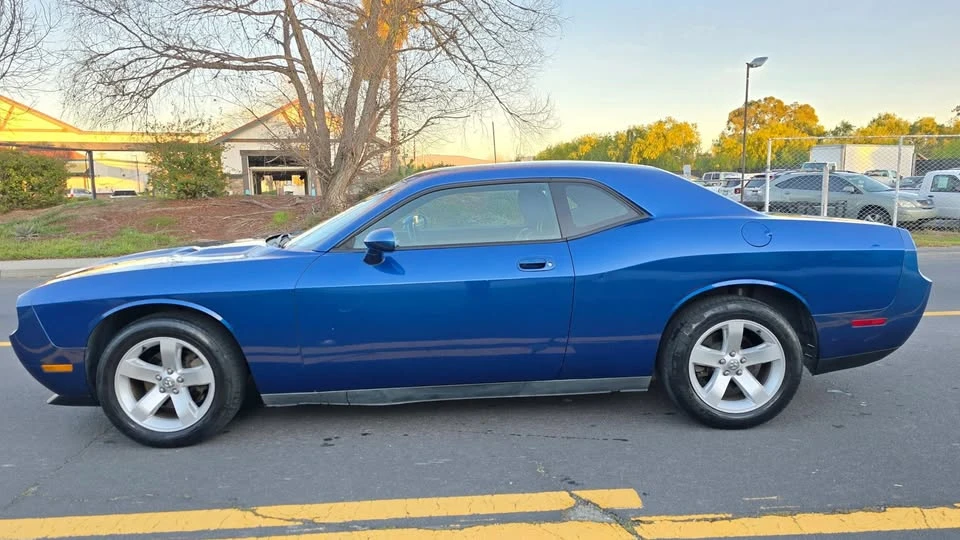 2010 Dodge Challenger 3rd Gen - Image 5 of 20