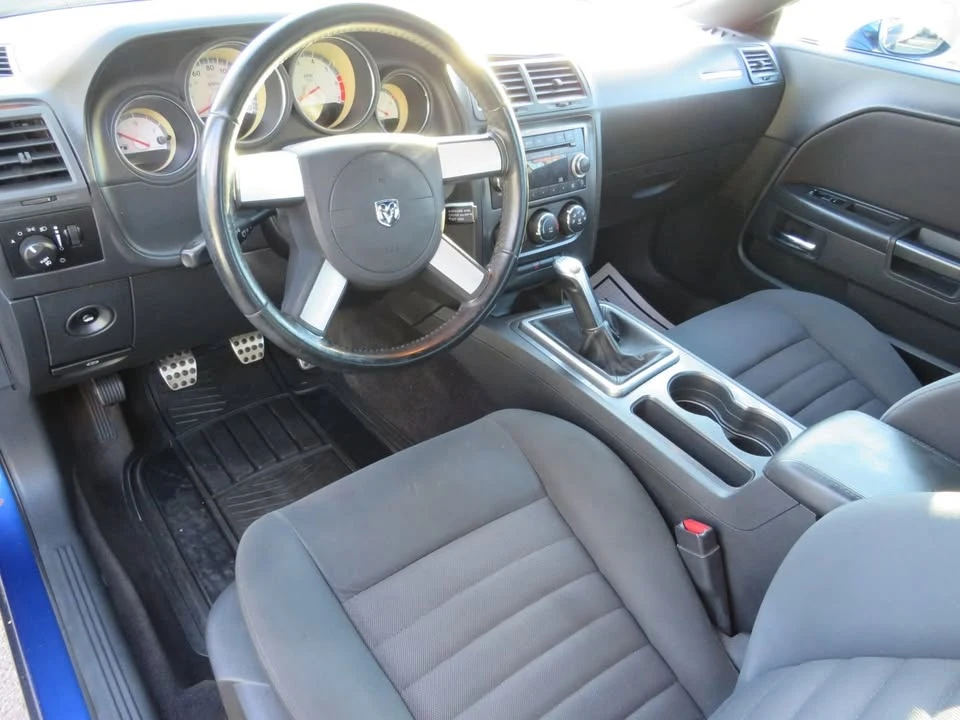 2010 Dodge Challenger 3rd Gen - Image 8 of 17