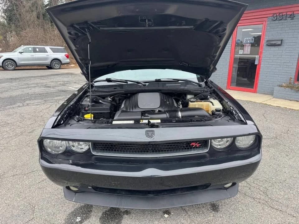 2010 Dodge Challenger 3rd Gen - Image 15 of 16