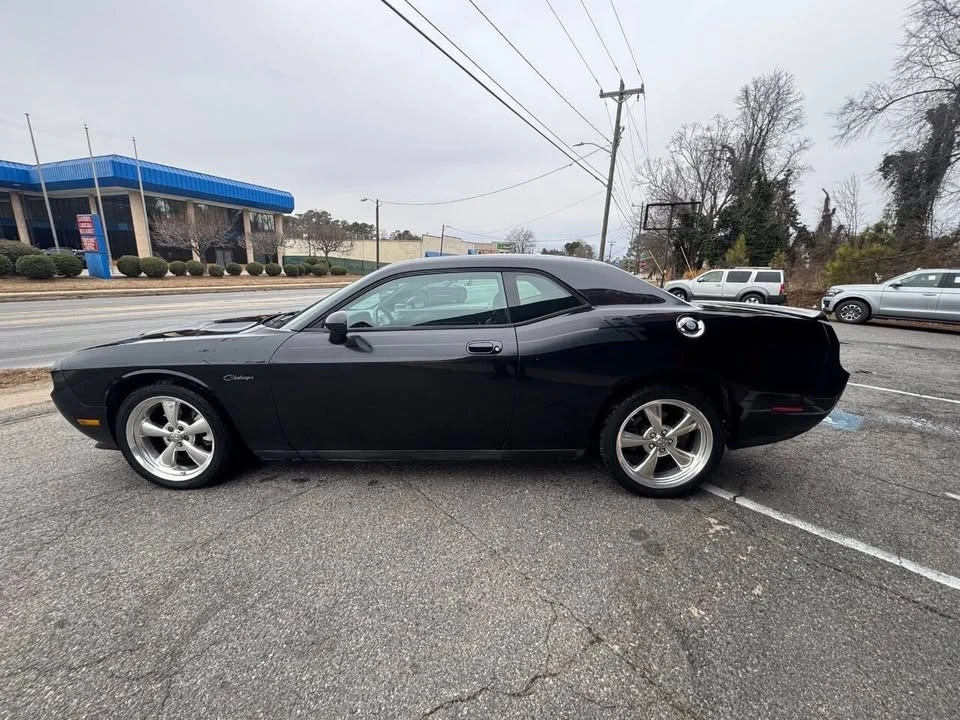 2010 Dodge Challenger 3rd Gen - Image 4 of 16