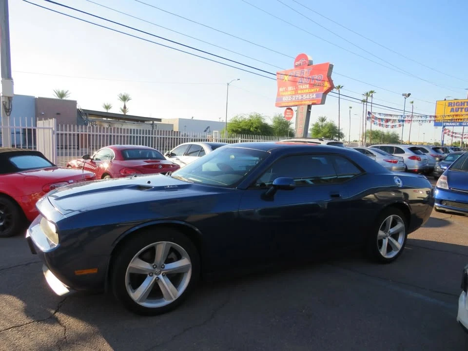2010 Dodge Challenger 3rd Gen - Image 16 of 17