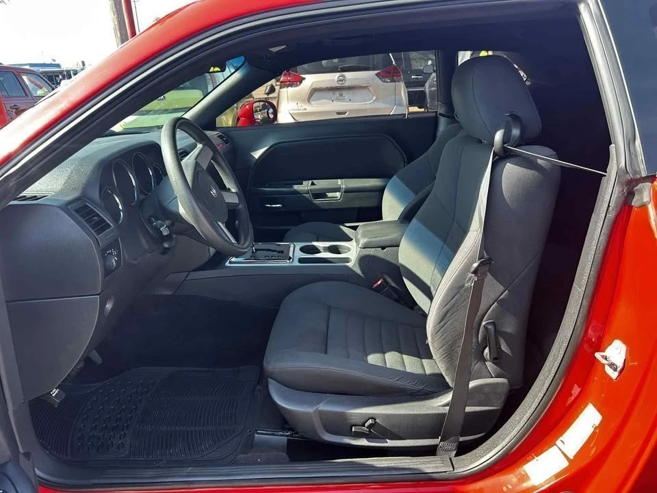 2010 Dodge Challenger 3rd Gen - Image 4 of 5