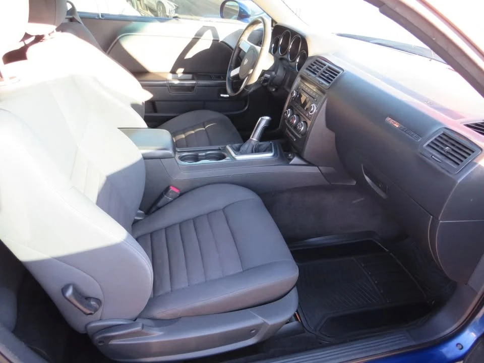 2010 Dodge Challenger 3rd Gen - Image 7 of 17