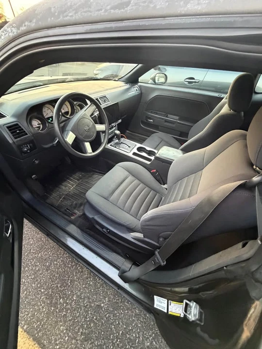 2010 Dodge Challenger 3rd Gen - Image 5 of 9